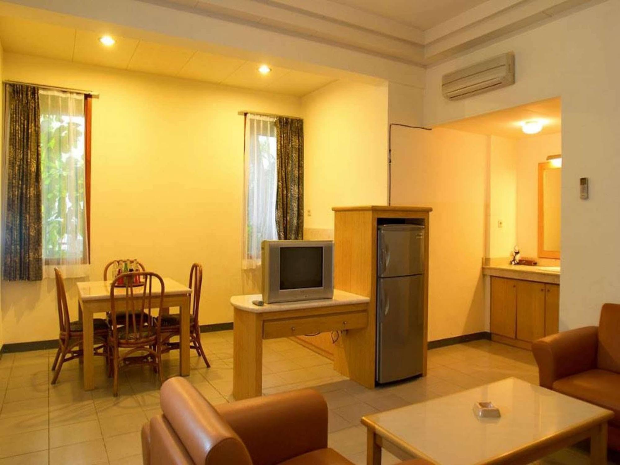 Pantai Indah Resort Hotel Barat Pangandaran Bagian luar foto